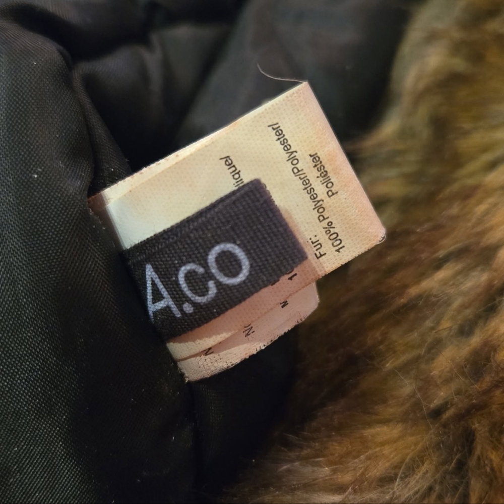 Trapper Hat - Picture 8 of 10